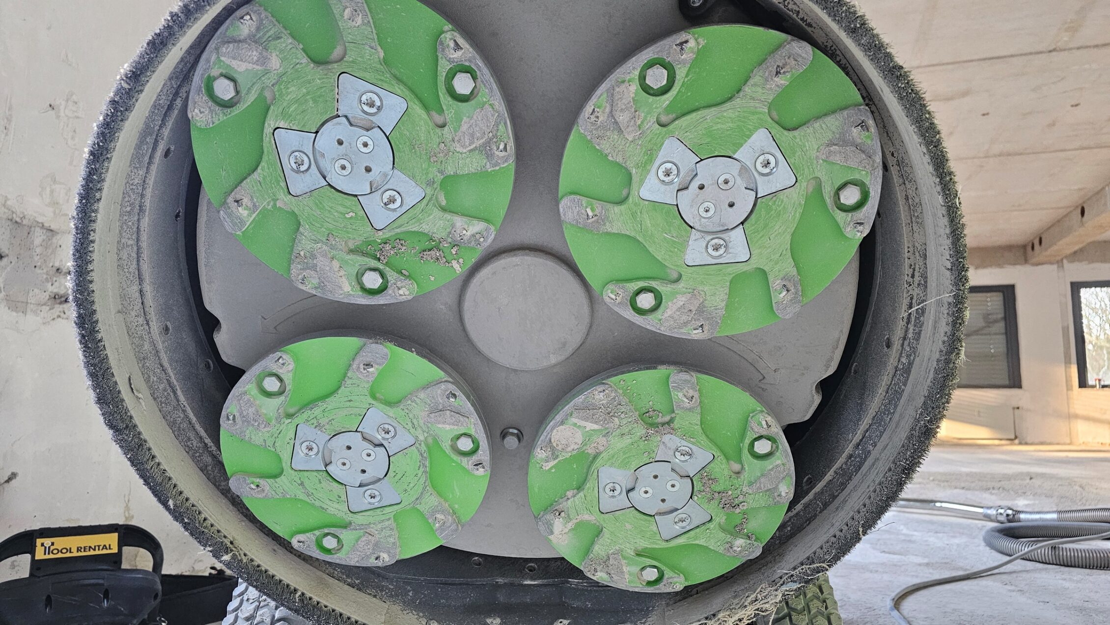 Effiziente Bodensanierung eines Bürogebäudes in Düsseldorf 7 20250114 100310 scaled