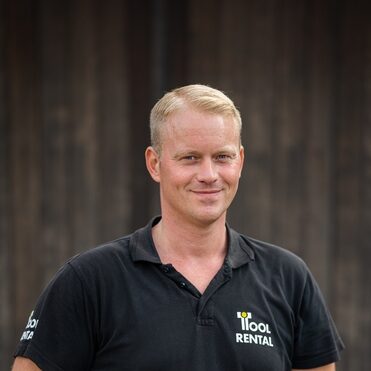 Beton & Estrich schleifen oder fräsen? 1 Benjamin Salm - Geschäftsführer von Tool Rental