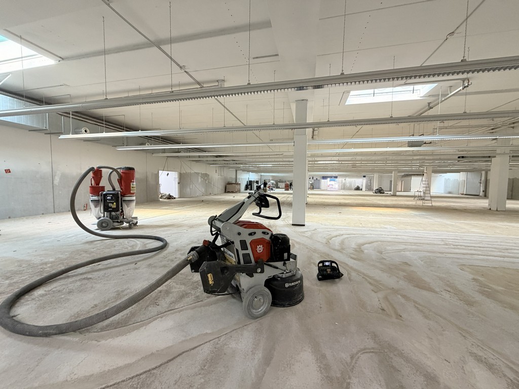 Fillialsanierung mit 600mm Bodenschleifmaschine