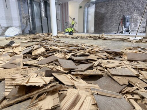 Verklebtes Parkett entfernen mit Parkettentferner-Set