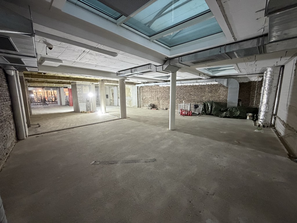 Ladenlokal nach Schleifarbeiten